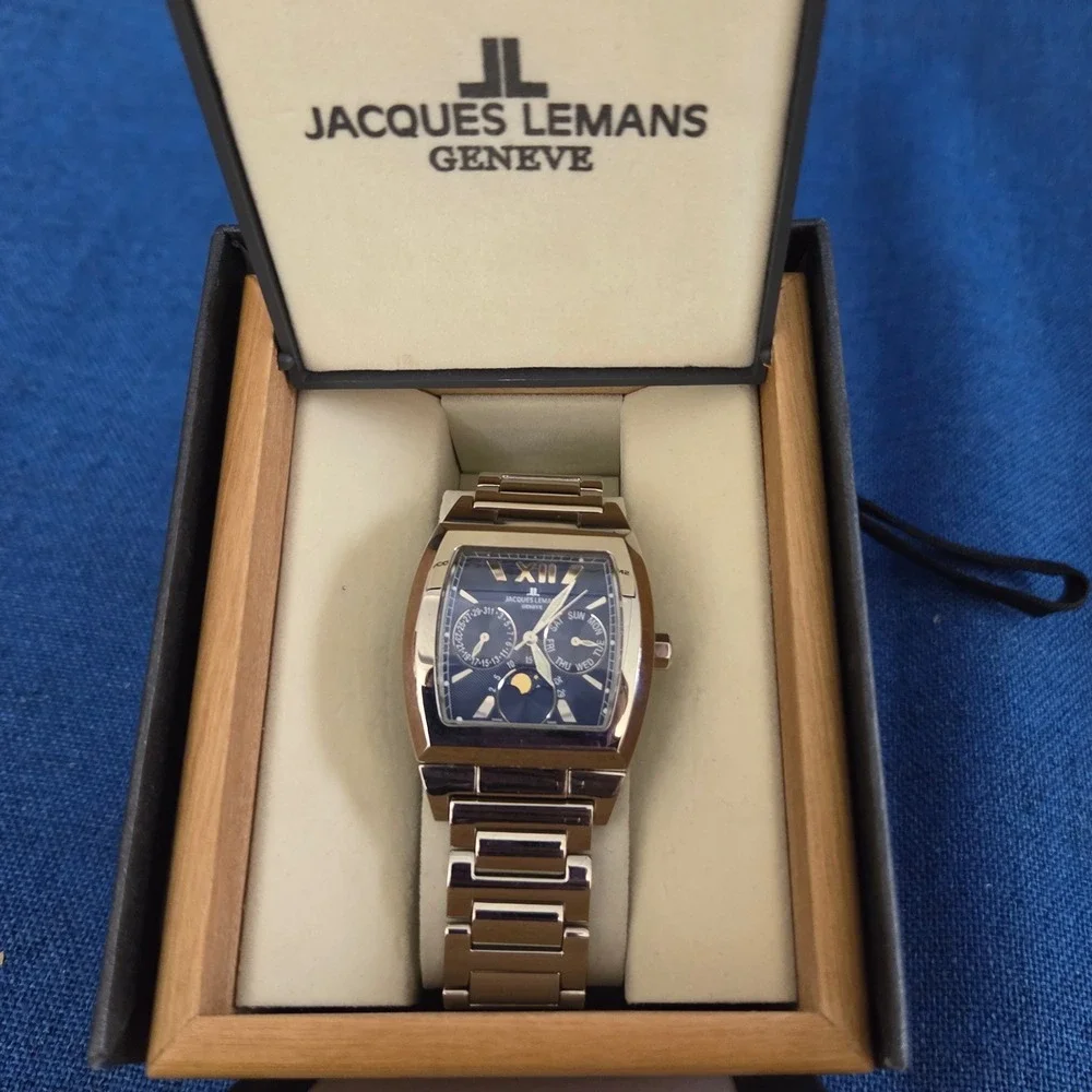 Jacques Lemans Geneve G122 Swiss Chronograph Watch Steel Band NIB New Battery